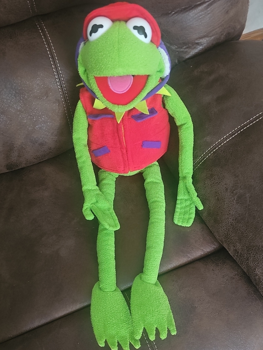 Kermit the Frog Plush Macys Exclusive 2002 Jim Henson Muppets Red Vest & Hat - Picture 2 of 8